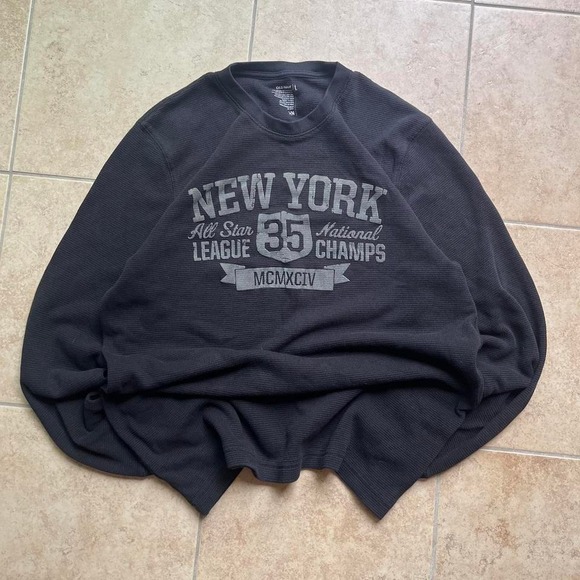 SICKKK black Y2K style old navy thermal long sleeve! - Picture 2 of 8